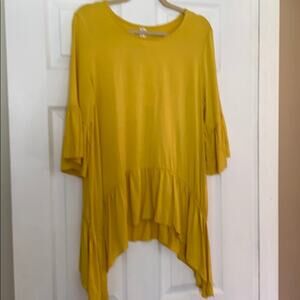 Heathmoor NWT women’s  S yellow tunic top